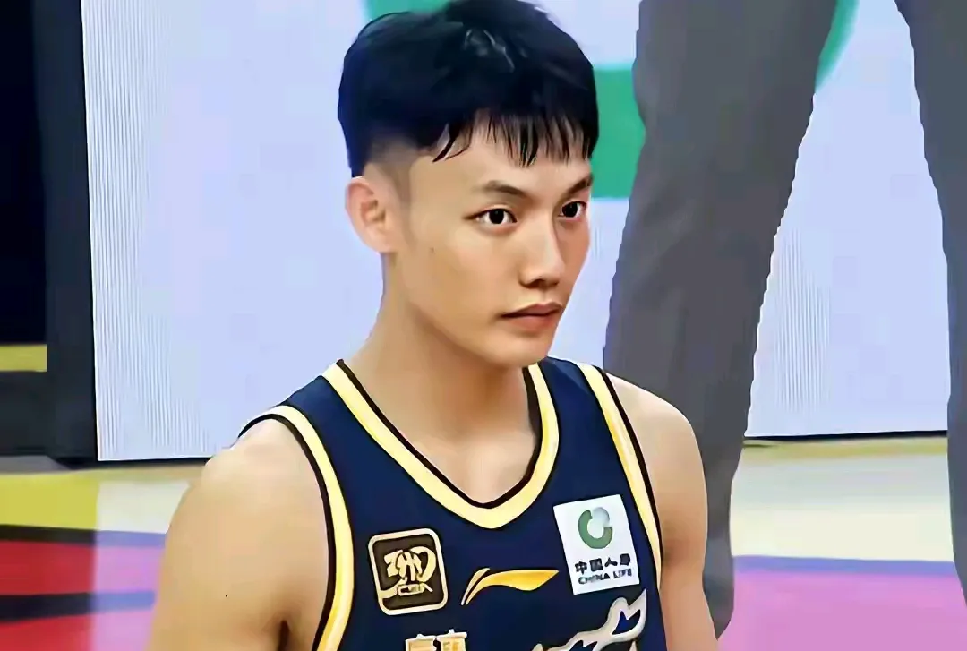 关于今晨广东宏远备战欧冠，战术微调细节曝光，赛场秩序良好，细节决定成败的信息